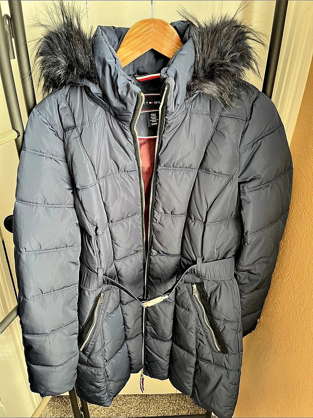 Tommy Hilfiger Women’s Belted Faux-Fur-Trim Hooded Puffer Winter Coat Navy